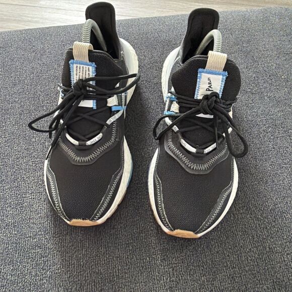 Adidas Ultraboost Women's 22 X Parley Running Black HQ6533 Size 9 - Picture 2 of 8